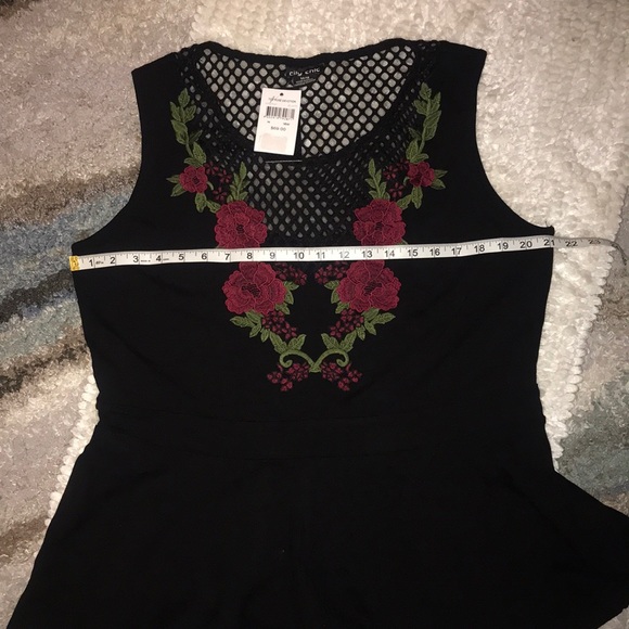 NWT City Chic Top Rose Devotion M/18W - Picture 9 of 10
